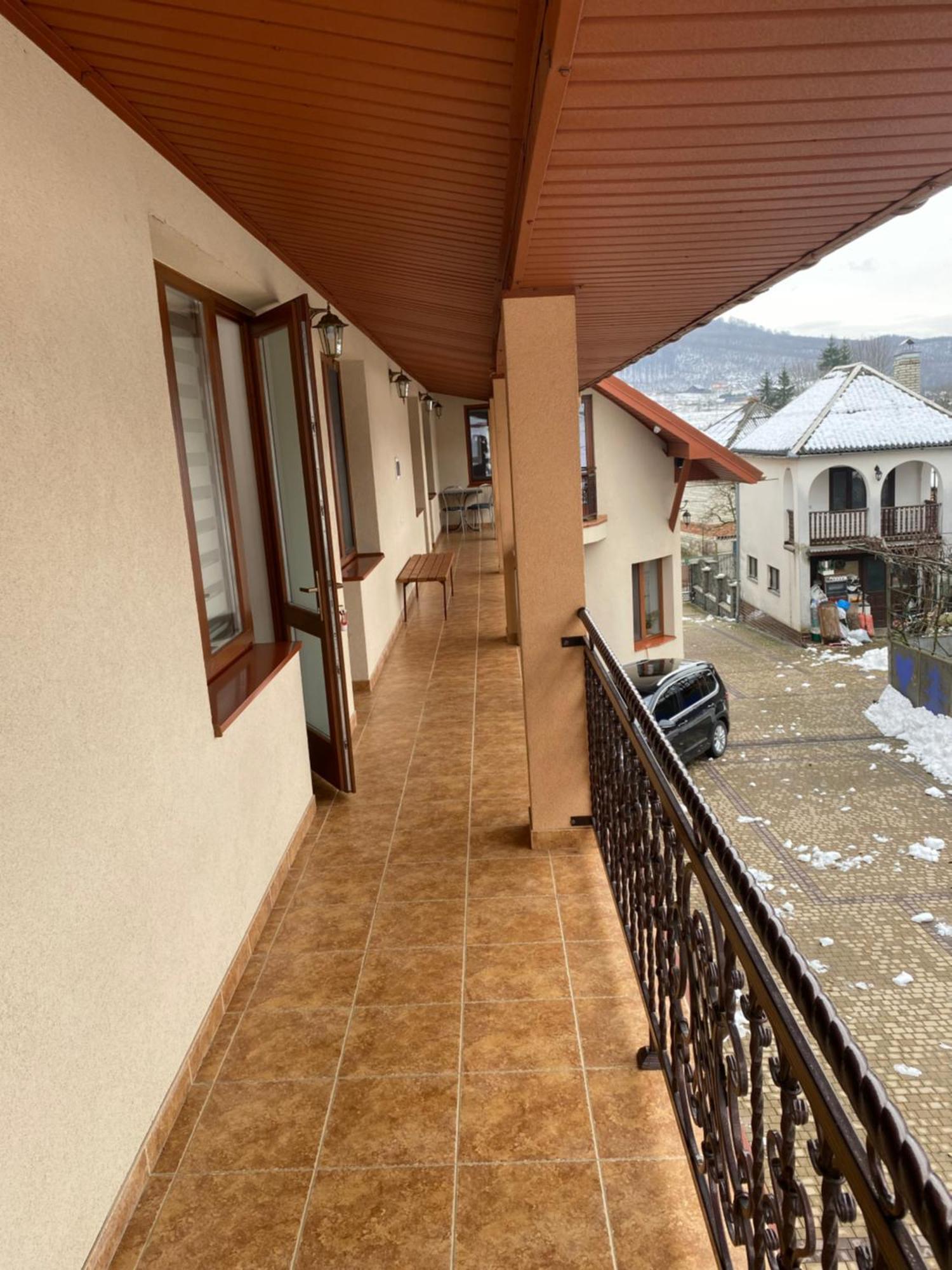 Садиба У Дохтора Відпочинок У Карпатах Golubinoye Exterior photo