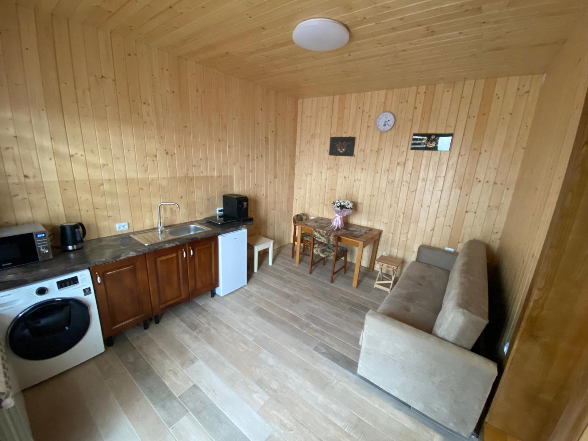 Садиба У Дохтора Відпочинок У Карпатах Golubinoye Exterior photo